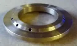 Disc centrifuge control paring disc